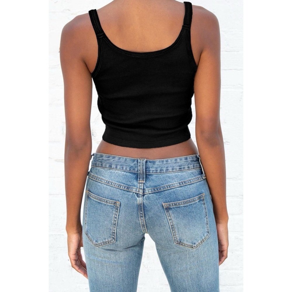 Black Ribbed Knit Cropped Tank Top - Picture 2 of 2